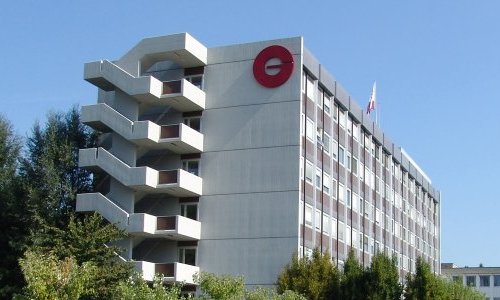 Fine fragrances fuel Givaudan growth, price hikes announced