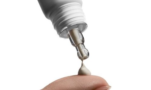 Maria Galland Paris adopts Cosmogen&Asquan's Dropper Tube