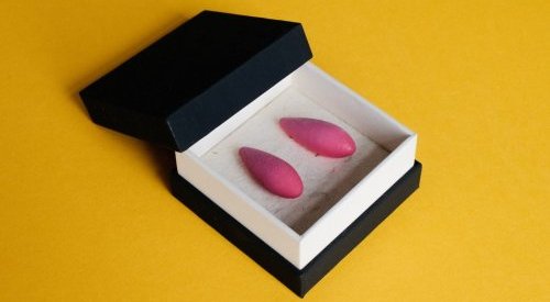 Woola designs upcycled, wool-based box inserts to replace plastic