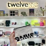 Depuis 2025, twelveNYC propose des articles promotionnels, des gifts, des solutions d'emballages et des produits sur mesure pour mes marques de prestige, poursuit l'élargissement de son offre et de sa présence mondiale.