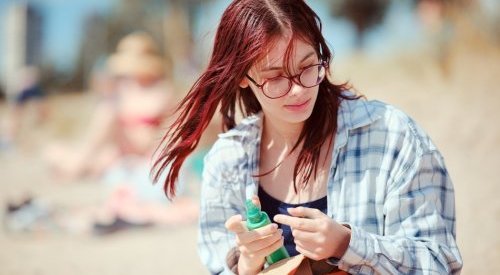 Les écrans solaires ont-ils perdu la partie auprès des jeunes générations ?