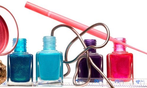 Fiabila dévoile Alkyd Resins, un vernis à ongle 3-en-1 haute performance