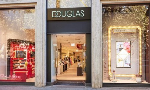 Douglas voit ses ventes de fin d'année augmenter de 5,8%