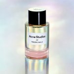 La marque de mode Acne Studio lance son premier parfum avec Frédéric Malle