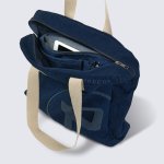Procos' annual tote bag was designed to be at the heart of the trend with its denim for a look in tune with summer 2024 collections (Photo: Procos)