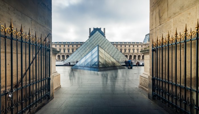 L'Oréal s'associe au Louvre pour une exploration de la beauté dans l'art