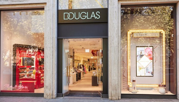 Douglas voit ses ventes de fin d'année augmenter de 5,8%