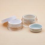 Disponibles en deux tailles, les nouvelles cupules Inner Cups de Baralan offrent une nouvelle solution pour les emballages rechargeables et réutilisables de soins de la peau.
