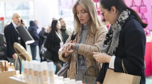 Cinq tendances clés repérées à Cosmoprof Worldwide Bologna 2023