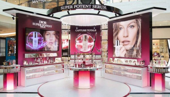 Parfums Christian Dior choisit l'île de Hainan pour relancer le travel retail