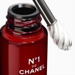 TNT Group creates a stainless steel rotating applicator for Chanel (Photo : Chanel)