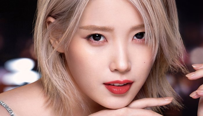 Estée Lauder choisit la chanteuse coréenne IU comme ambassadrice mondiale