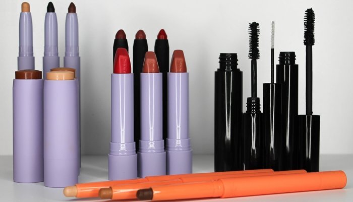 Chakra Glow and Pop & Play: the latest colored collections by MPlus Cosmetics