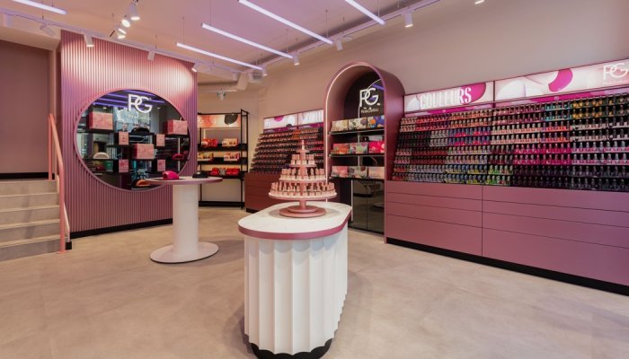 La marque néerlandaise de vernis à ongles Pink Gellac s'installe rue de Rivoli